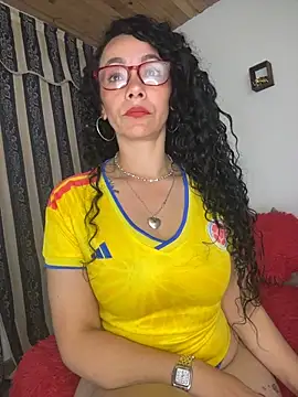 Snapshot of JULYSEX1 chatting on 17, 6, 2026 JULYSEX1 online show from 17, 6, 2026