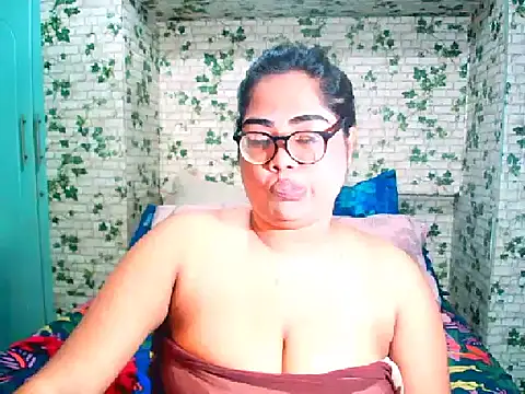 Snapshot of Indian_Lola00 chatting on 1, 7, 2026 Indian Lola00 online show from 1, 7, 2026