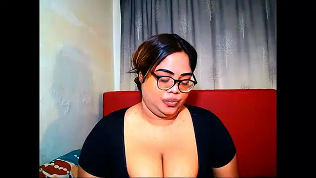Snapshot of Indian_Lola00 chatting on 8, 7, 2026 Indian Lola00 online show from 8, 7, 2026