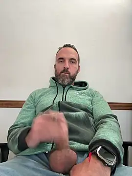 leon3875 online show from 15, 4, 2026