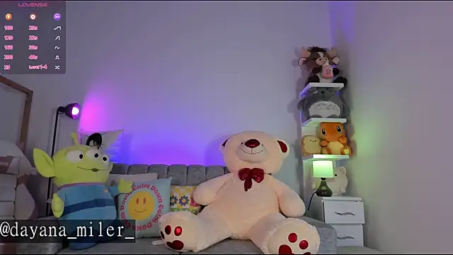 Snapshot of _dayana_miler chatting on 5, 6, 2026 dayana miler online show from 5, 6, 2026