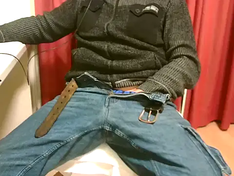 Giulio35 Pika online show from 15, 12, 2025