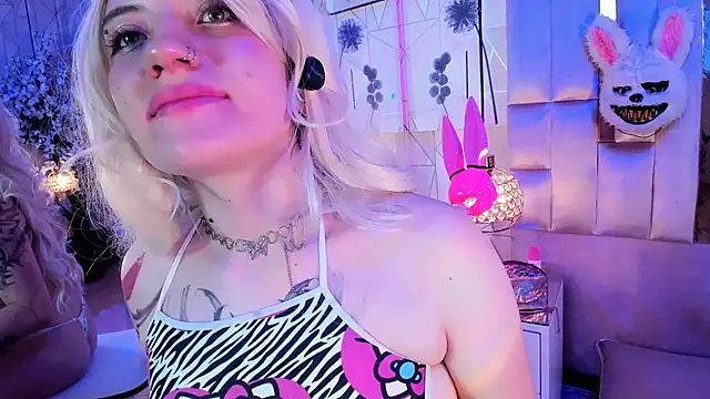 Snapshot of Broklinwhite_ chatting on 18, 4, 2026 Broklinwhite online show from 18, 4, 2026