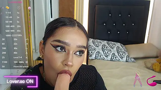 Snapshot of coraline_v chatting on 9, 3, 2025 coraline v online show from 9, 3, 2025