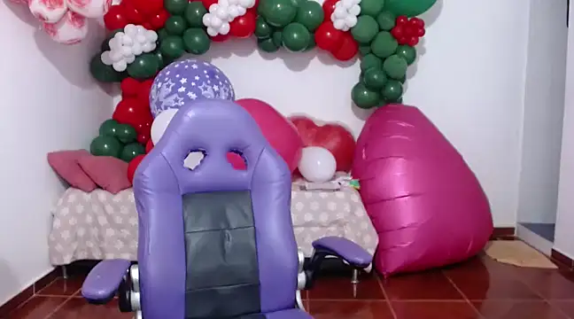 Saracutee1 online show from 7, 12, 2024