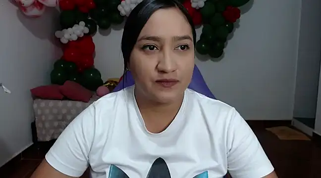 Saracutee1 online show from 13, 12, 2024