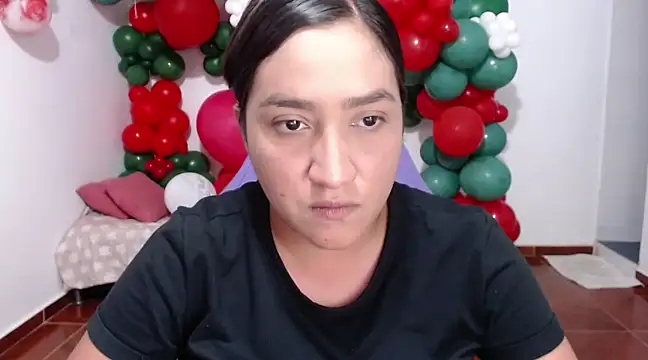 Saracutee1 online show from 24, 12, 2024