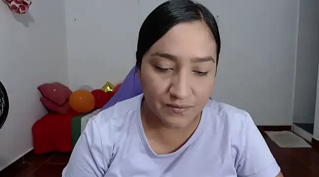 Saracutee1 online show from 2, 1, 2025