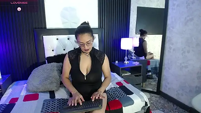 dayana mendoza69 online show from 5, 2, 2025