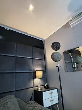 Snapshot of CHERRYY_BOMB_ chatting on 17, 12, 2025 CHERRYY BOMB online show from 17, 12, 2025