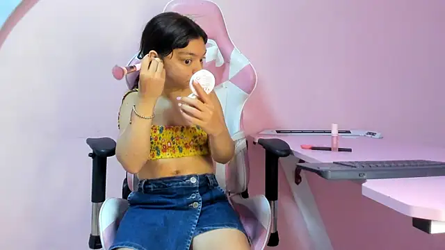 Snapshot of CharlotteMuller chatting on 22, 2, 2026 CharlotteMuller online show from 22, 2, 2026