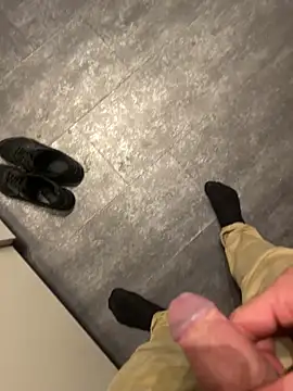 Snapshot of Edosxxl chatting on 10, 9, 2025 Edosxxl online show from 10, 9, 2025