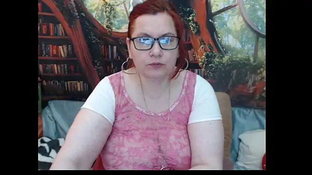 Snapshot of PlayfullMature chatting on 28, 5, 2026 PlayfullMature online show from 28, 5, 2026