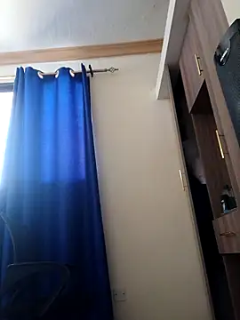 queennapal online show from 11, 4, 2026