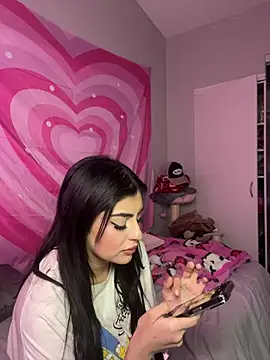 Snapshot of ThickerThanYoBitch chatting on 26, 1, 2025 ThickerThanYoBitch online show from 26, 1, 2025