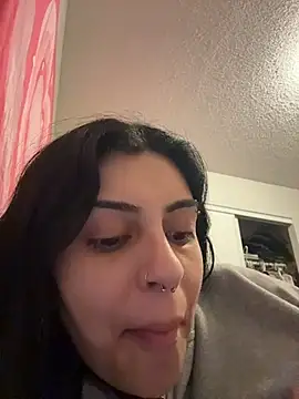 Snapshot of ThickerThanYoBitch chatting on 6, 2, 2026 ThickerThanYoBitch online show from 6, 2, 2026