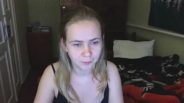 Riley Roo online show from 11, 12, 2024