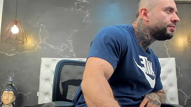 Snapshot of BruceDallas chatting on 3, 1, 2025 BruceDallas online show from 3, 1, 2025