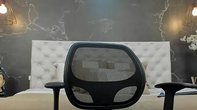 Snapshot of BruceDallas chatting on 30, 1, 2025 BruceDallas online show from 30, 1, 2025