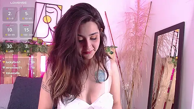 emily amaya online show from 20, 12, 2024