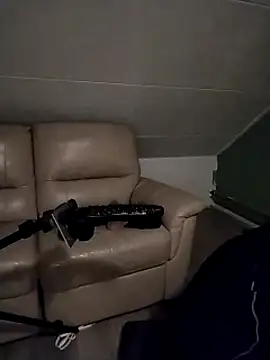 Knuffelstaaf123 online show from 9, 1, 2025