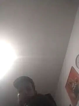 Knuffelstaaf123 online show from 3, 2, 2025