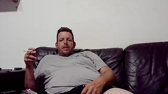 Snapshot of Knuffelstaaf123 chatting on 2, 6, 2026 Knuffelstaaf123 online show from 2, 6, 2026