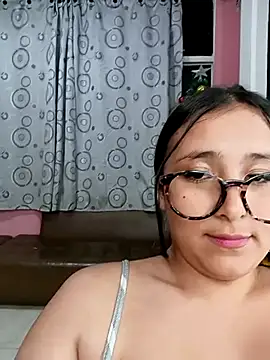 Snapshot of Cute_Penelope chatting on 5, 1, 2025 Cute Penelope online show from 5, 1, 2025