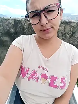 Snapshot of Cute_Penelope chatting on 3, 2, 2025 Cute Penelope online show from 3, 2, 2025