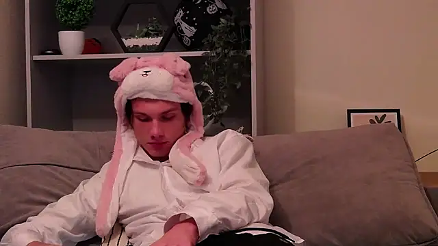 CalvinCay online show from 3, 12, 2024