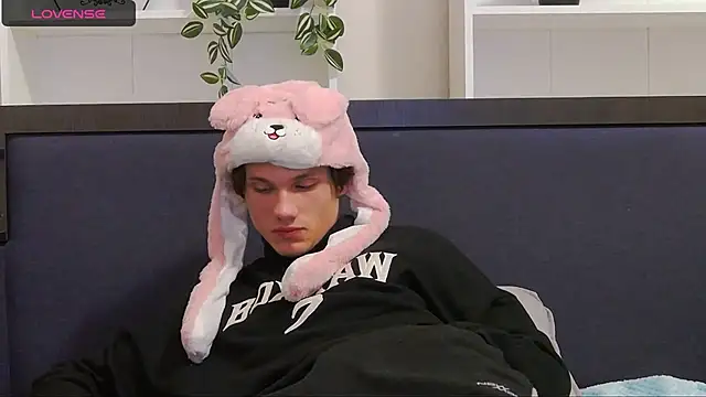 CalvinCay online show from 7, 12, 2024