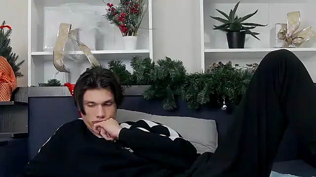 CalvinCay online show from 31, 12, 2024