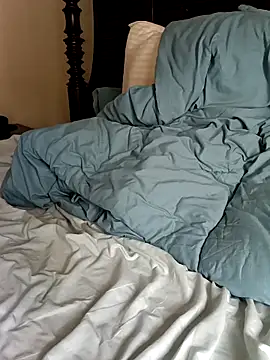 Snapshot of momentum2023 chatting on 26, 10, 2025 momentum2023 online show from 26, 10, 2025