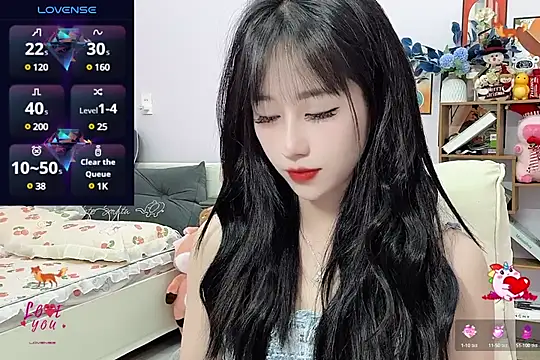 Snapshot of _LLisa_ chatting on 22, 12, 2024 LLisa online show from 22, 12, 2024