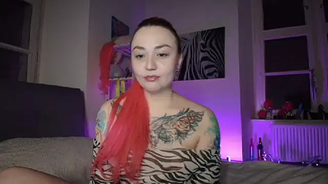 PinkHurricaneOfficial online show from 17, 3, 2025