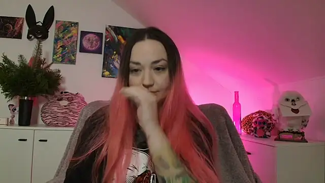 PinkHurricaneOfficial online show from 10, 3, 2026