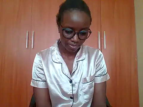 Snapshot of sexy_darleen23 chatting on 2, 7, 2026 sexy darleen23 online show from 2, 7, 2026