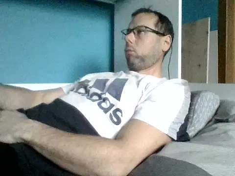 Snapshot of SEBIX-35 chatting on 20, 11, 2025 SEBIX-35 online show from 20, 11, 2025