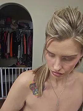 ellieconradxo online show from 14, 5, 2026