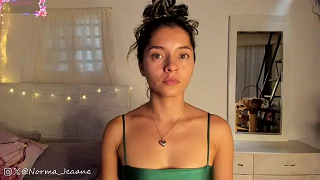 Norma-Jeaane online show from 25, 1, 2025