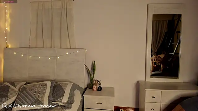 Norma-Jeaane online show from 1, 2, 2025