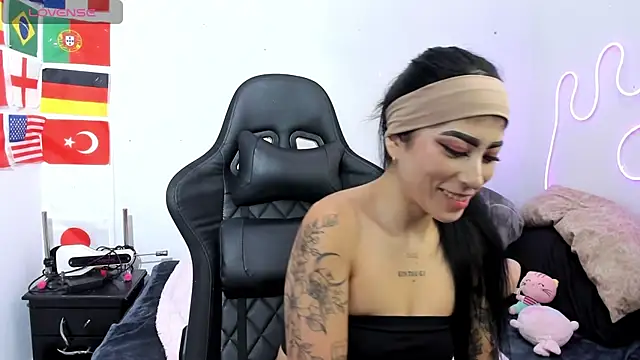 chaymae nah  online show from 1, 7, 2026