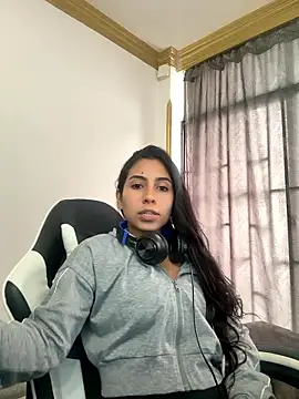 bella-black online show from 13, 1, 2026