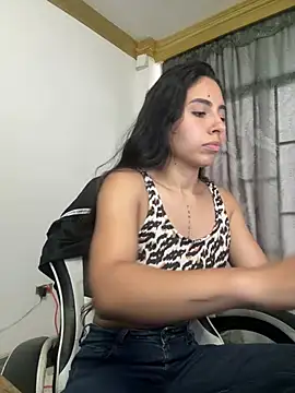 bella-black online show from 16, 4, 2026