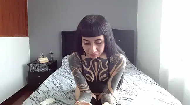 Emilia 1995 online show from 13, 3, 2025