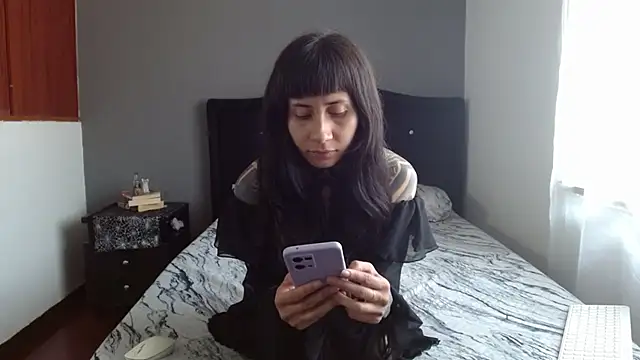 Emilia 1995 online show from 9, 11, 2025