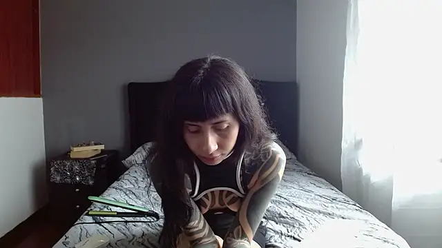 Snapshot of Emilia_1995 chatting on 24, 6, 2026 Emilia 1995 online show from 24, 6, 2026