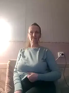 Evelina cute online show from 10, 1, 2025