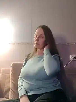 Evelina cute online show from 12, 1, 2025