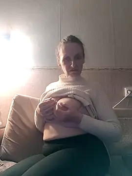 Evelina cute online show from 18, 3, 2025